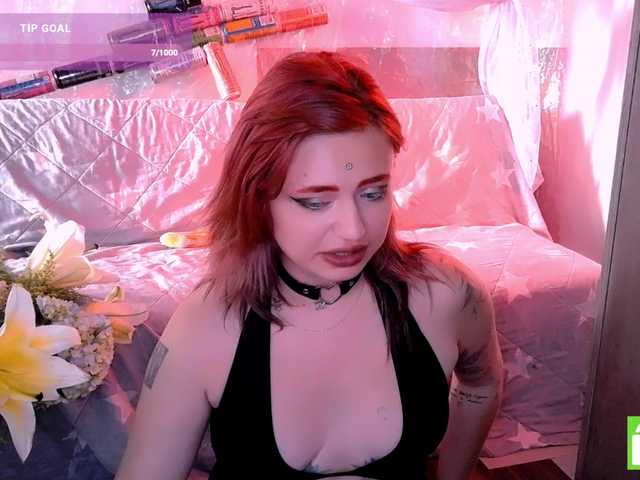 mymoonstar live cam on BongaCams