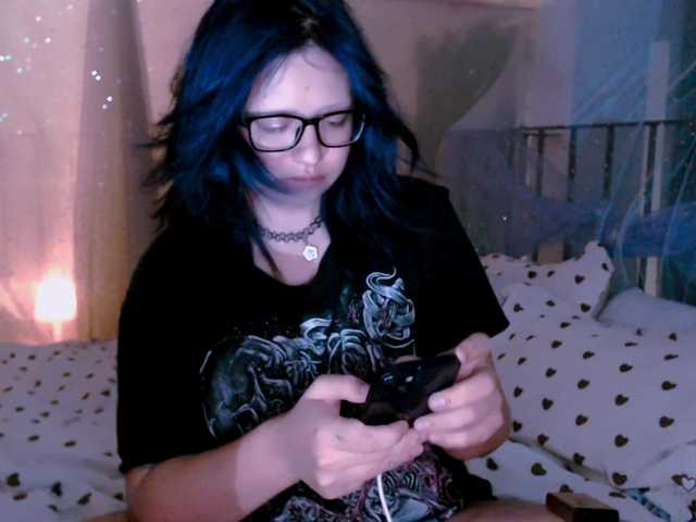 mymoonstar live cam on BongaCams