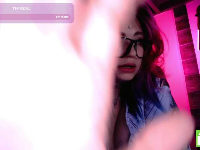 mymoonstar live cam on BongaCams