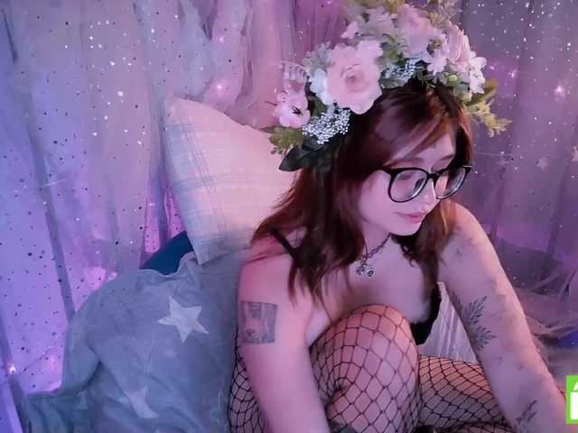 mymoonstar live cam on BongaCams