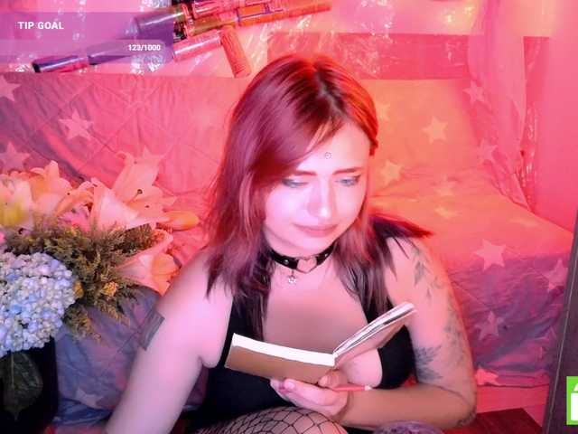 mymoonstar live cam on BongaCams