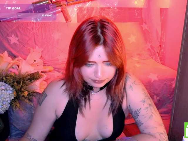 mymoonstar live cam on BongaCams