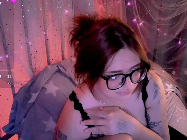 mymoonstar live cam on BongaCams
