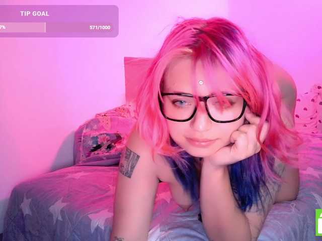 mymoonstar live cam on BongaCams
