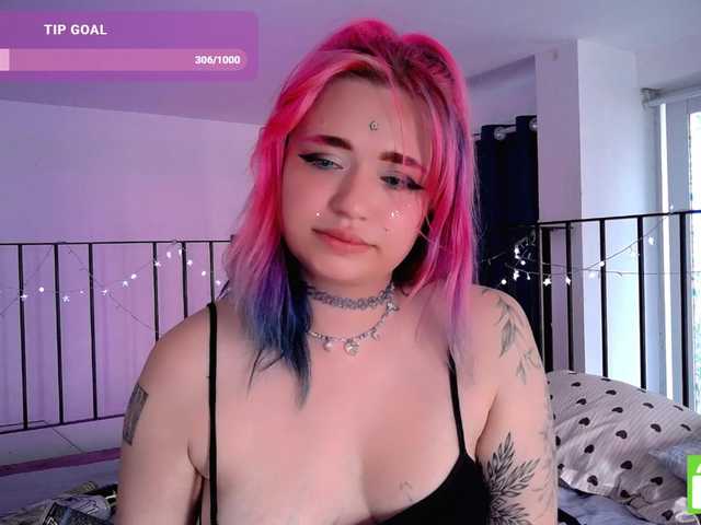 mymoonstar live cam on BongaCams
