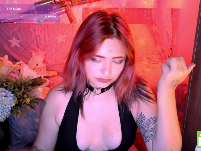 mymoonstar live cam on BongaCams