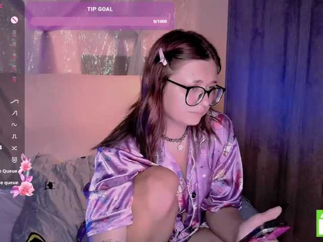 mymoonstar live cam on BongaCams