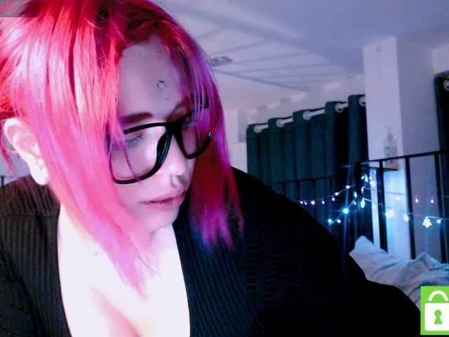 mymoonstar live cam on BongaCams