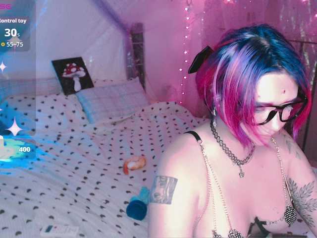 Sex chat gratuit in direct cu mymoonstar pe BongaCams