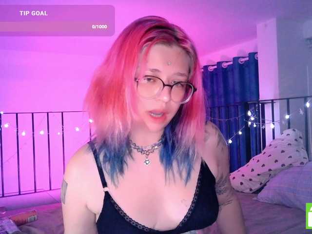 mymoonstar live cam on BongaCams