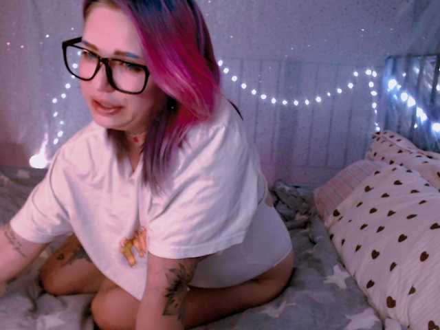 mymoonstar live cam on BongaCams