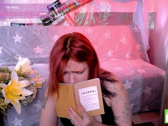 mymoonstar live cam on BongaCams