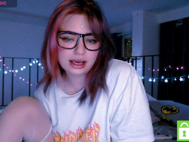 mymoonstar live cam on BongaCams