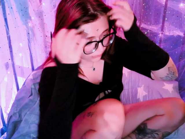mymoonstar live cam on BongaCams
