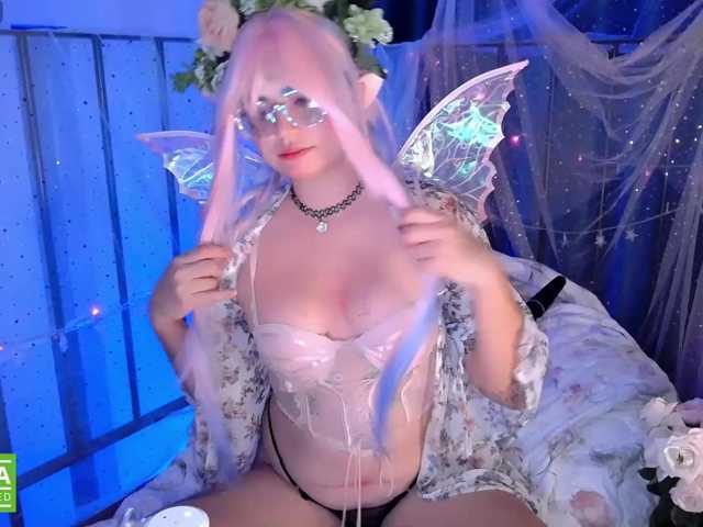 mymoonstar live cam on BongaCams