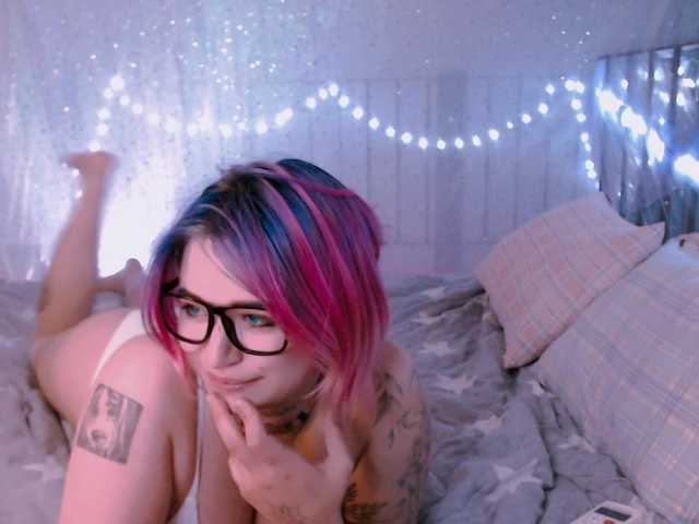 mymoonstar live cam on BongaCams