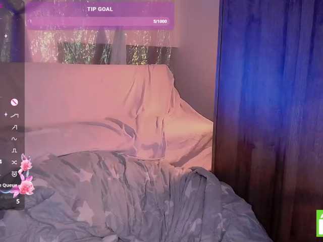 mymoonstar live cam on BongaCams