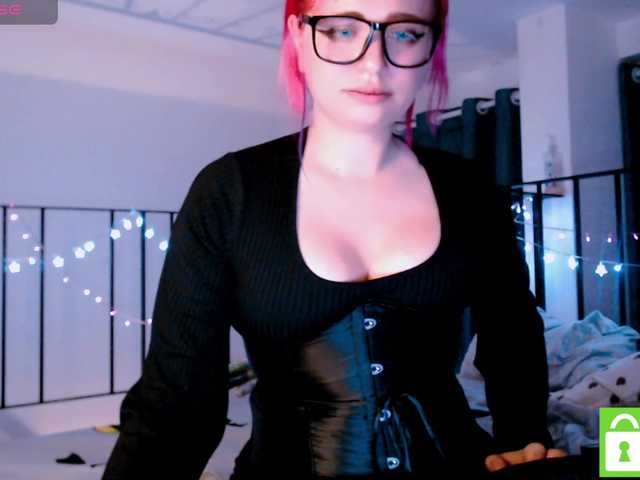 mymoonstar live cam on BongaCams