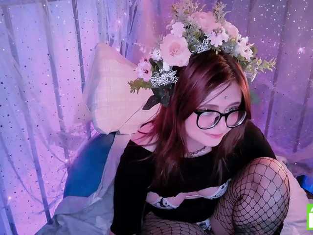 mymoonstar live cam on BongaCams