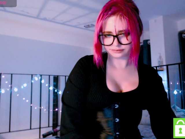 mymoonstar live cam on BongaCams