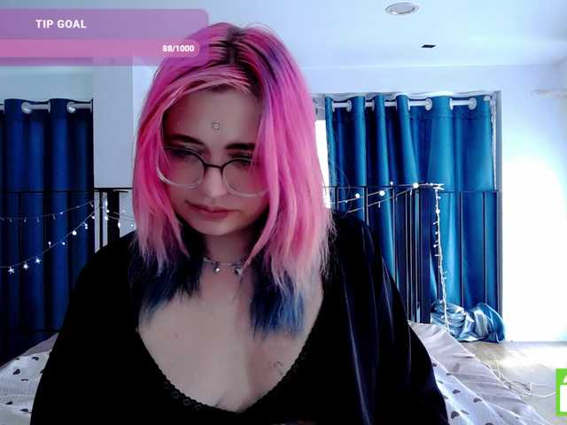 mymoonstar live cam on BongaCams