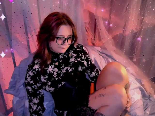 mymoonstar live cam on BongaCams