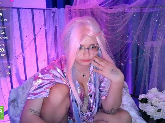 mymoonstar live cam on BongaCams