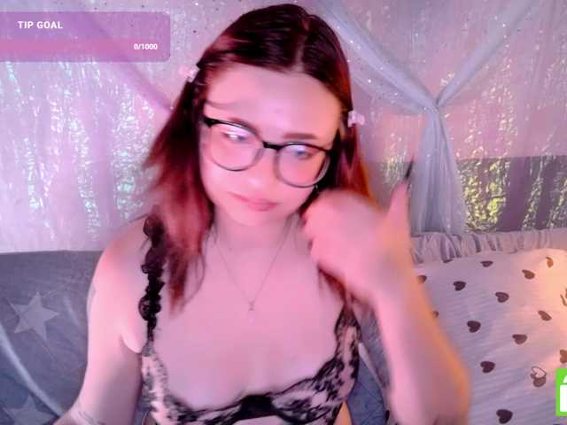 mymoonstar — live female cam