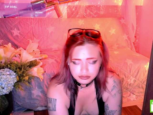mymoonstar live cam on BongaCams