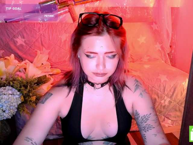 mymoonstar live cam on BongaCams