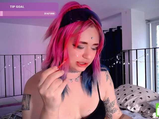 mymoonstar live cam on BongaCams