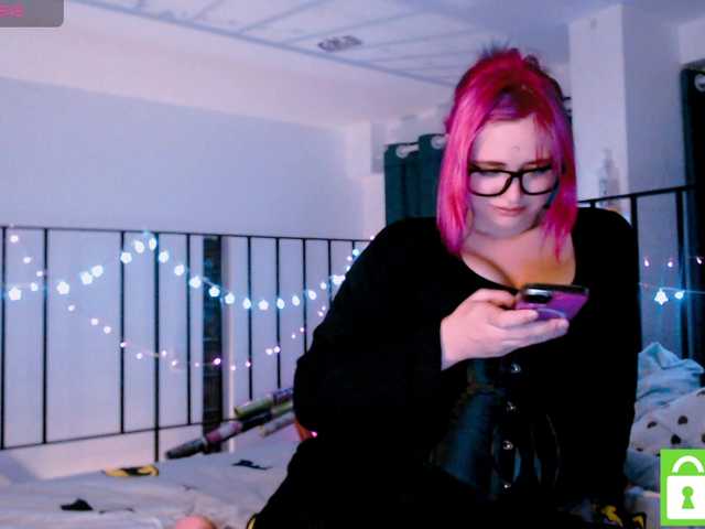 mymoonstar live cam on BongaCams