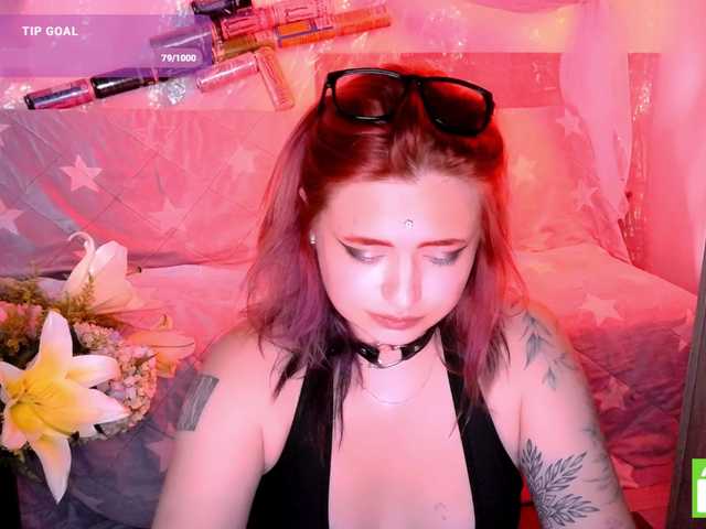 mymoonstar live cam on BongaCams