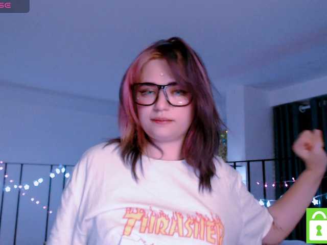 mymoonstar live cam on BongaCams