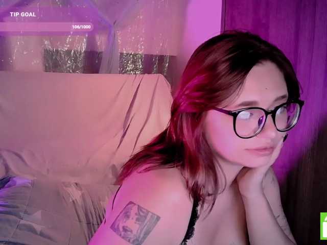 mymoonstar live cam on BongaCams