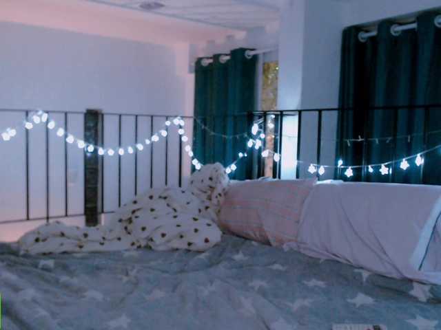 mymoonstar live cam on BongaCams