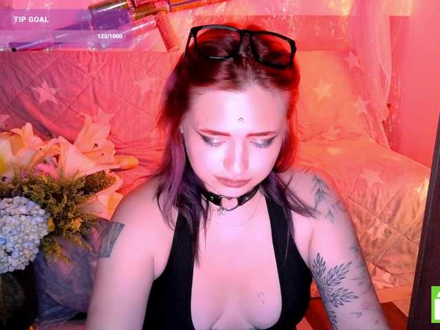 mymoonstar live cam on BongaCams