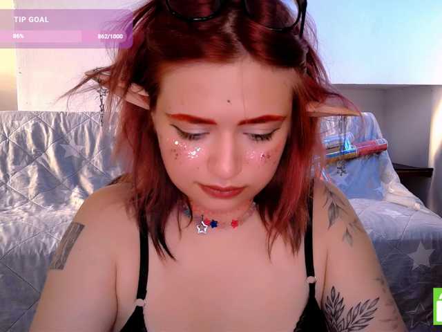 mymoonstar live cam on BongaCams