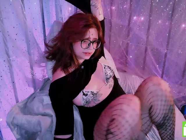 mymoonstar live cam on BongaCams