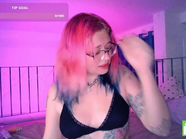 mymoonstar live cam on BongaCams