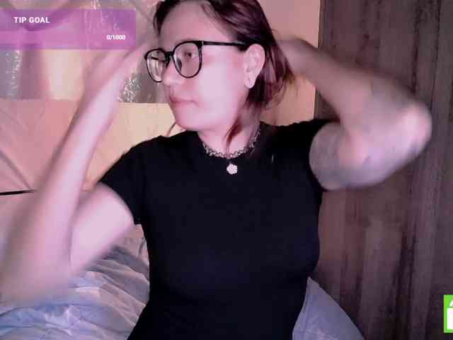 mymoonstar's webcam live show