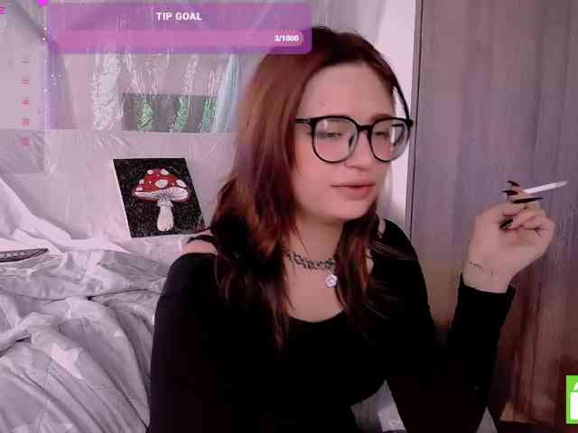 mymoonstar live female cam on bongacams