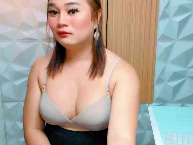 flirtashly Live Webcam on BongaCams