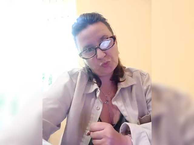 ARINA-XXX live cam on BongaCams