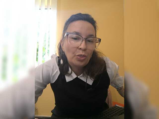 ARINA-XXX live cam on BongaCams