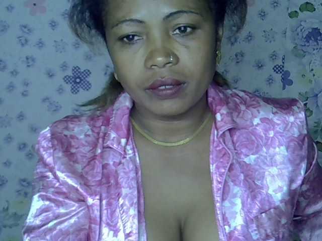 Sexywife1 live cam on BongaCams