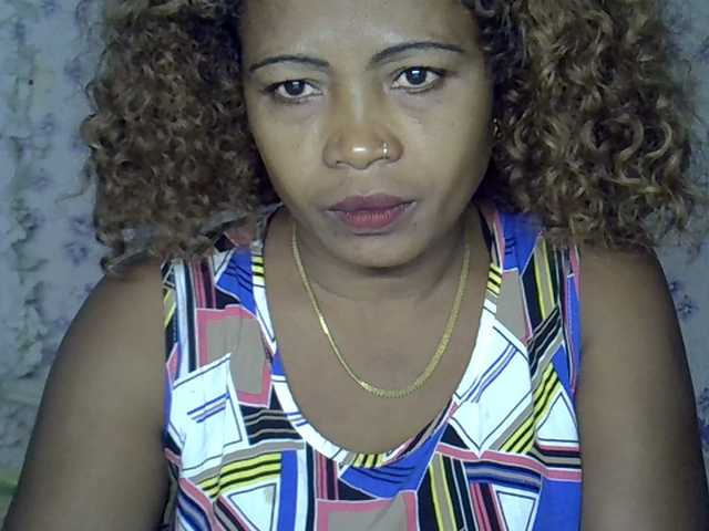 Sexywife1 live cam on BongaCams