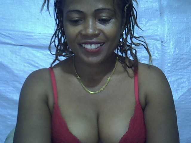 Sexywife1 live cam on BongaCams
