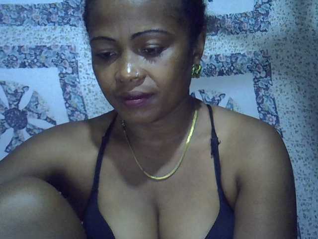 Sexywife1 live cam on BongaCams