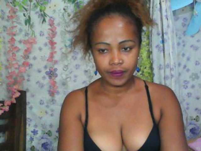 Sexywife1 live cam on BongaCams